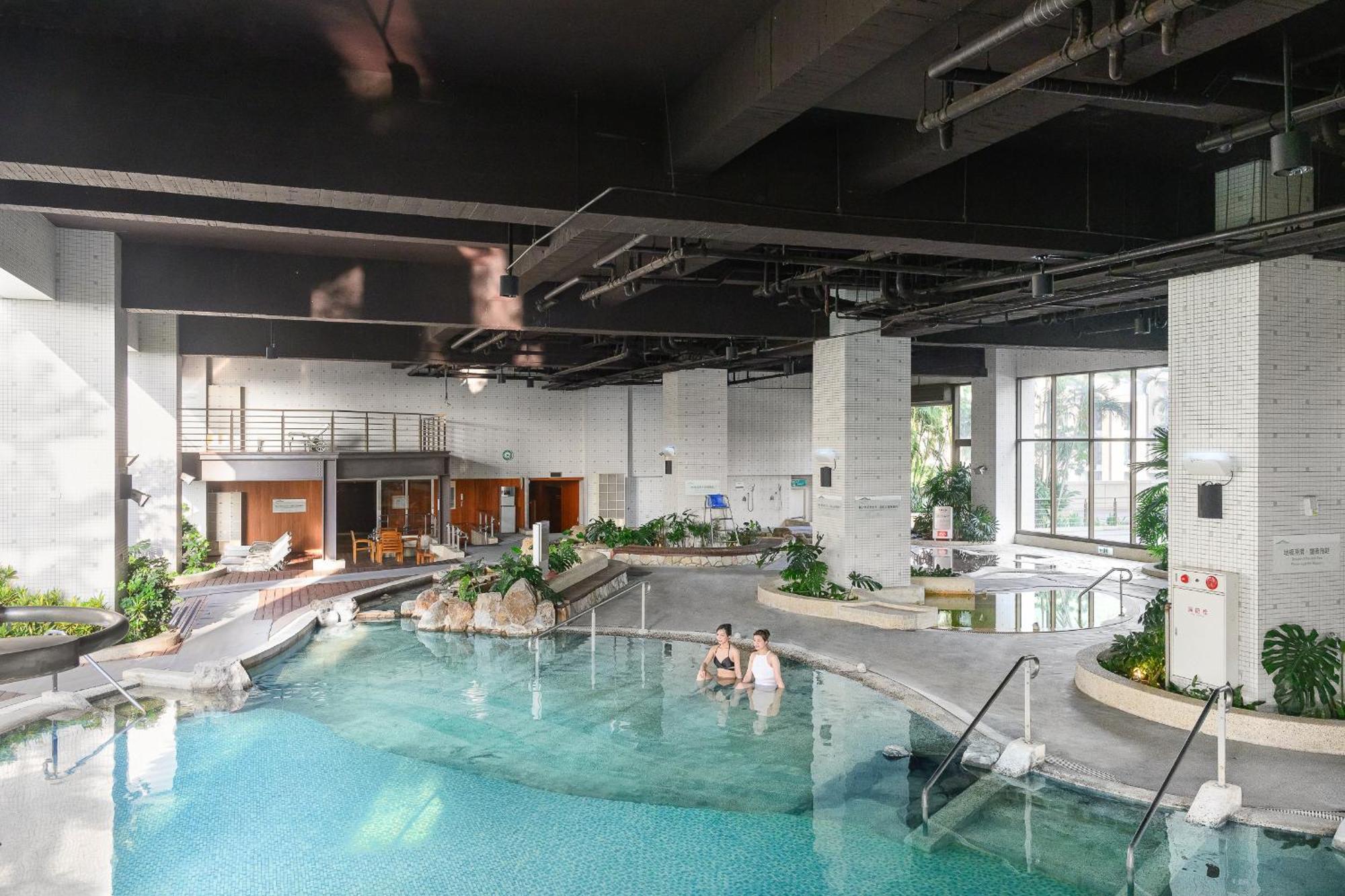 에버그린 리조트 호텔 - 자오시 외부 사진 A modern onsen in Tokyo
