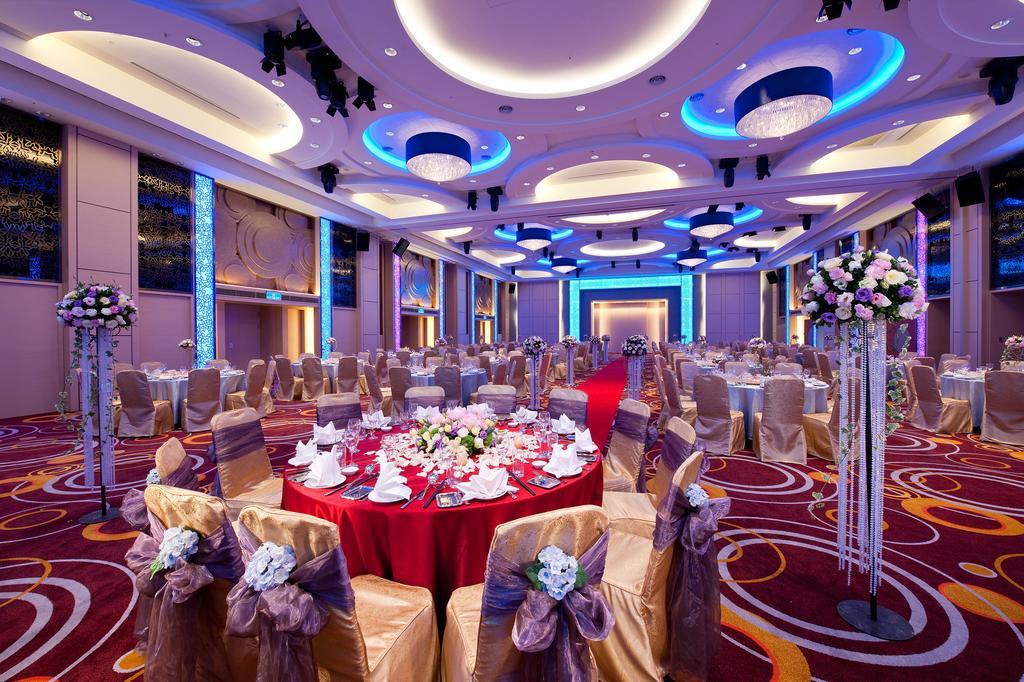 에버그린 리조트 호텔 - 자오시 외부 사진 A wedding reception at the Grand Ballroom